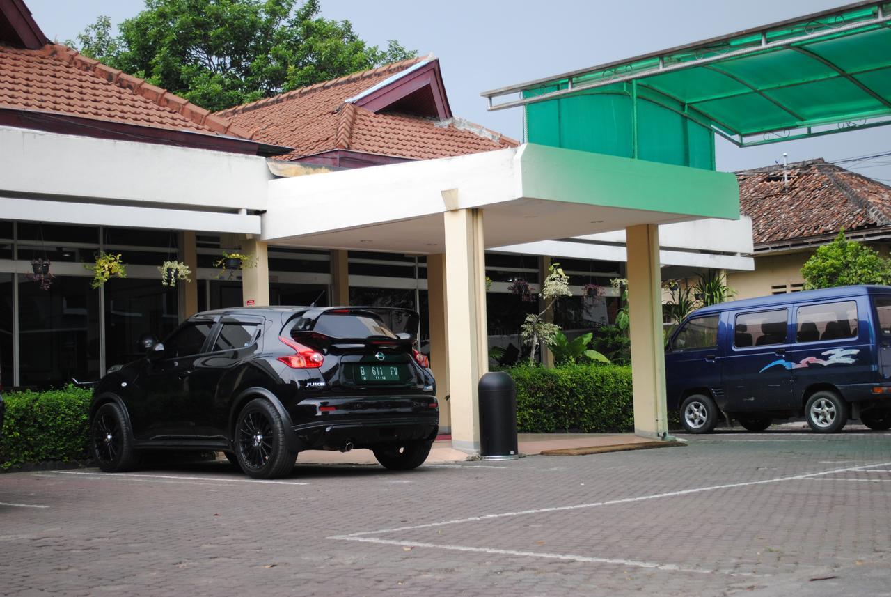 Hotel Wisata Baru Serang Eksteriør bilde